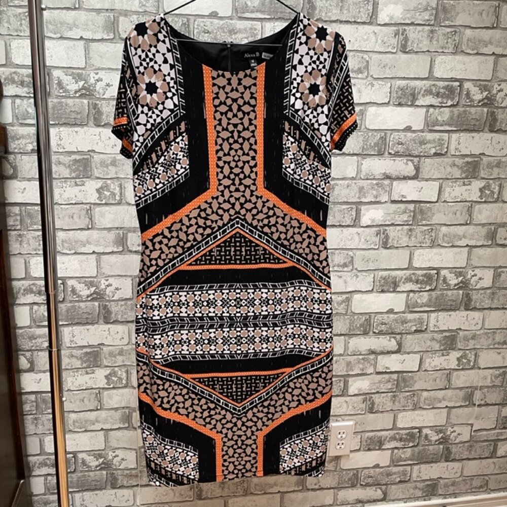 African patterned bodycon midi dress.